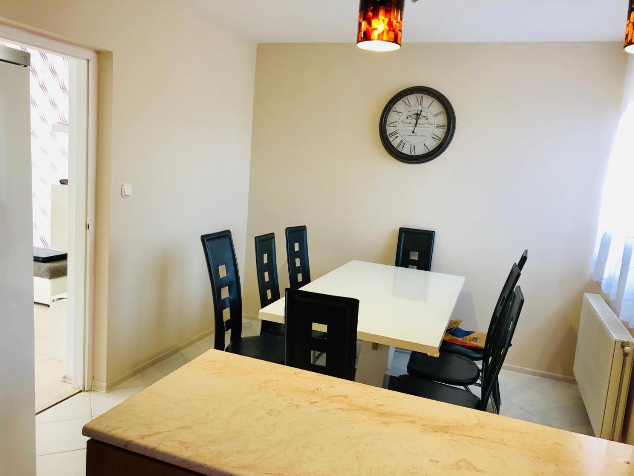 דירות שיופוק Akacvirag Apartman מראה חיצוני תמונה
